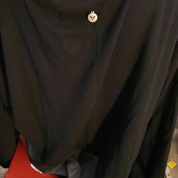 Livi Active Black Layered sweater Top 26/28 - Picture 4 of 11